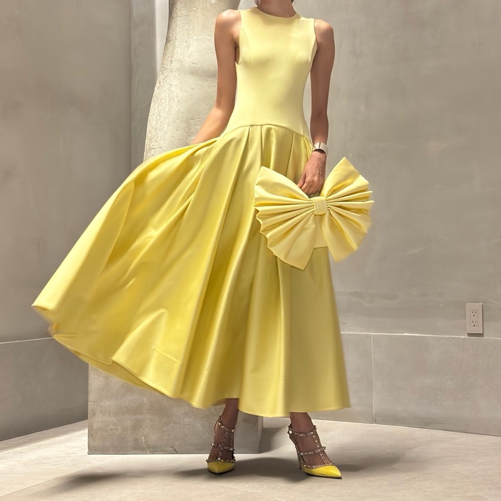 Elegant Yellow Sleeveless Dress